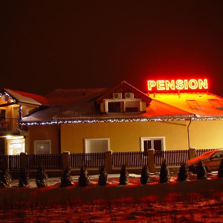 Penzion Rozkos Prŭhonice Luaran gambar