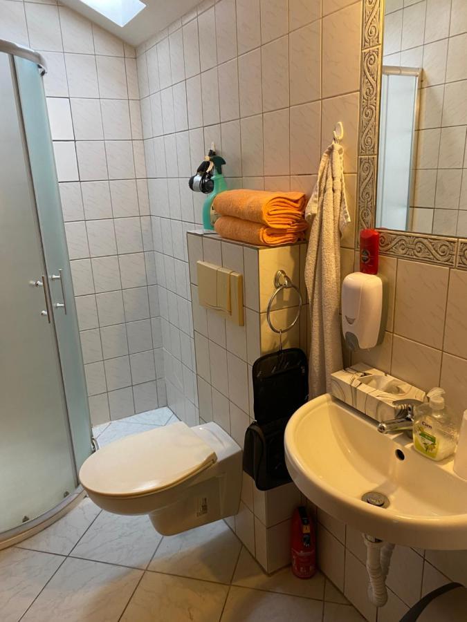 Penzion Rozkos Prŭhonice Luaran gambar