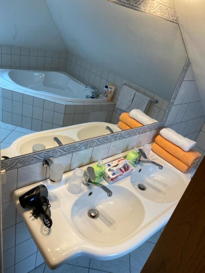 Penzion Rozkos Prŭhonice Luaran gambar