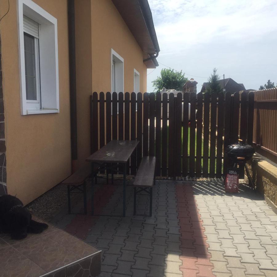 Penzion Rozkos Prŭhonice Luaran gambar