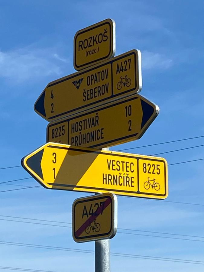 Penzion Rozkos Prŭhonice Luaran gambar